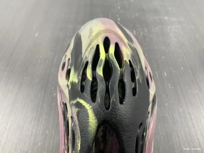 hype Foam MX Yeezy RNR Carbon Adidas IG9562 0620